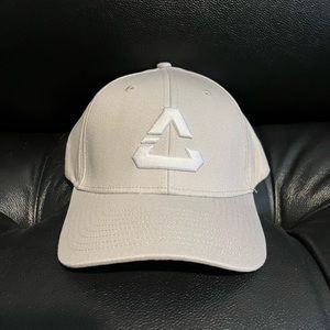 Travis Mathew Cuater Golf hat - NEW NEVER WORN